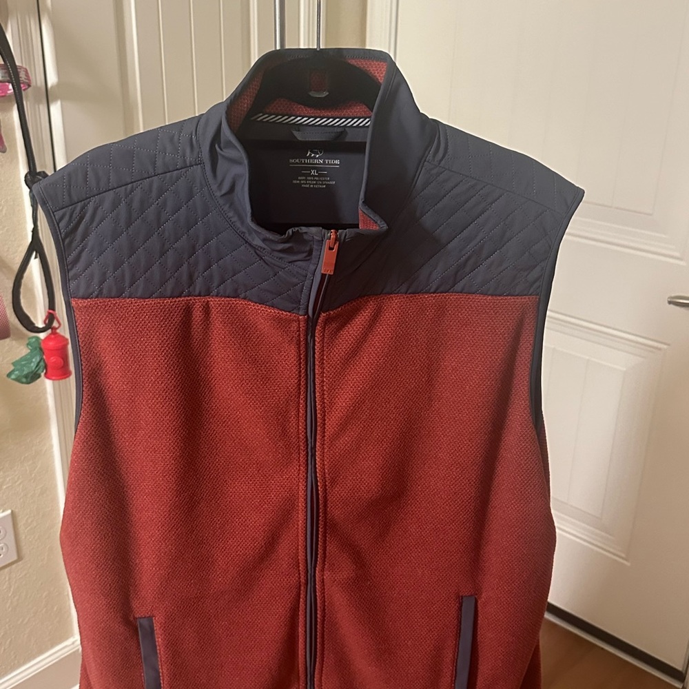 Southern tide Hucksley Vest